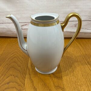 Vintage Paul Muller Selb Bavaria White/Gold  pitcher Tea pot coffee pot 8"